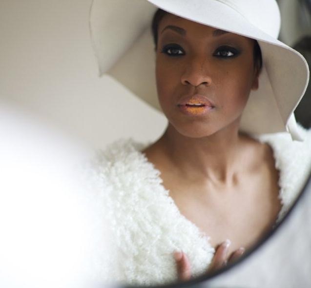 E-WITH-WHITE-HAT-AS-HOT-MOCHA_crop